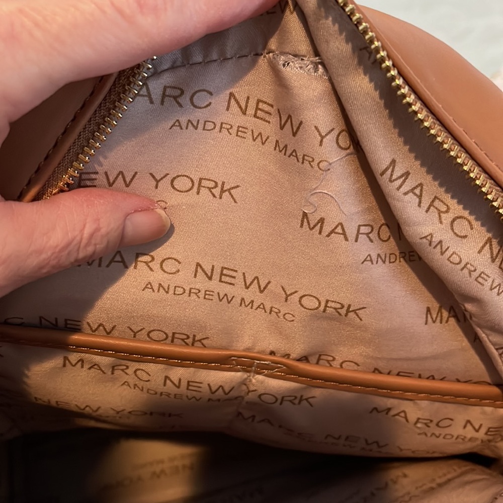 Backpack - Picture 6 of 6